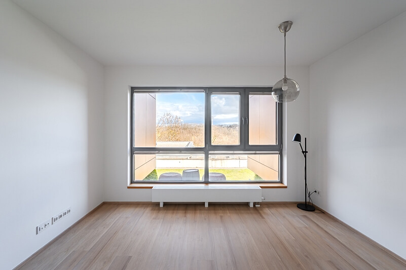 Mezitraťová, Hrdlořezy - Prague 9 | Rent, Apartment One-bedroom (2+kk), 53 m²