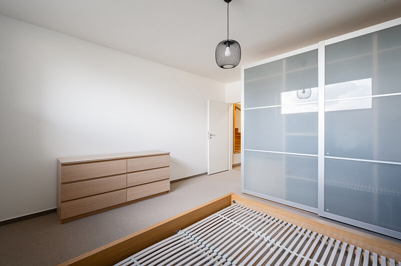 Mezitraťová, Hrdlořezy - Prague 9 | Rent, Apartment One-bedroom (2+kk), 53 m²