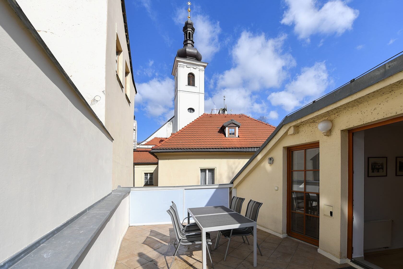 V Jirchářích, Nové Město - Praha 1 | Pronájem, Byt 3+kk, 152 m²