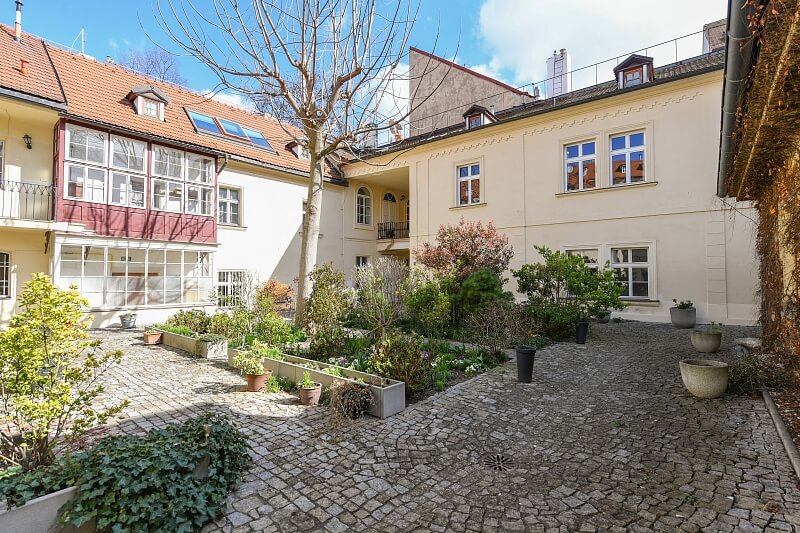 V Jirchářích, Nové Město - Praha 1 | Pronájem, Byt 3+kk, 152 m²