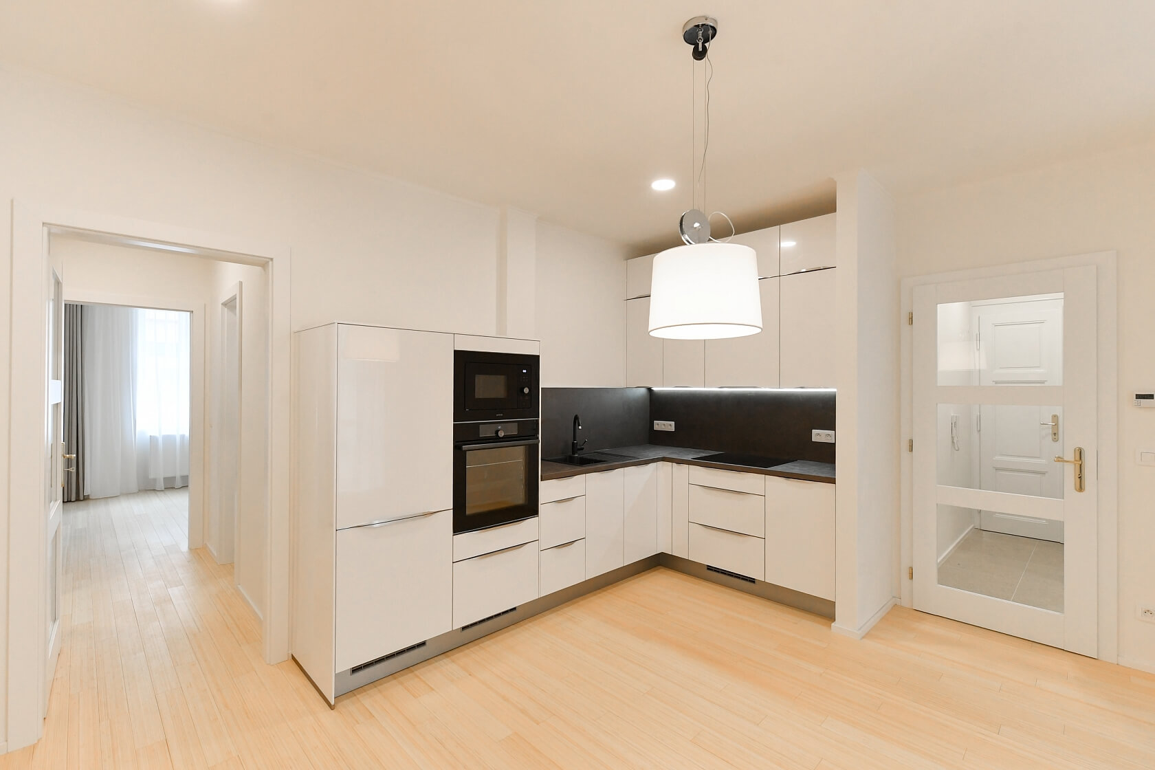 Roháčova, Žižkov - Prague 3 | Rent, Apartment One-bedroom (2+kk), 51 m²