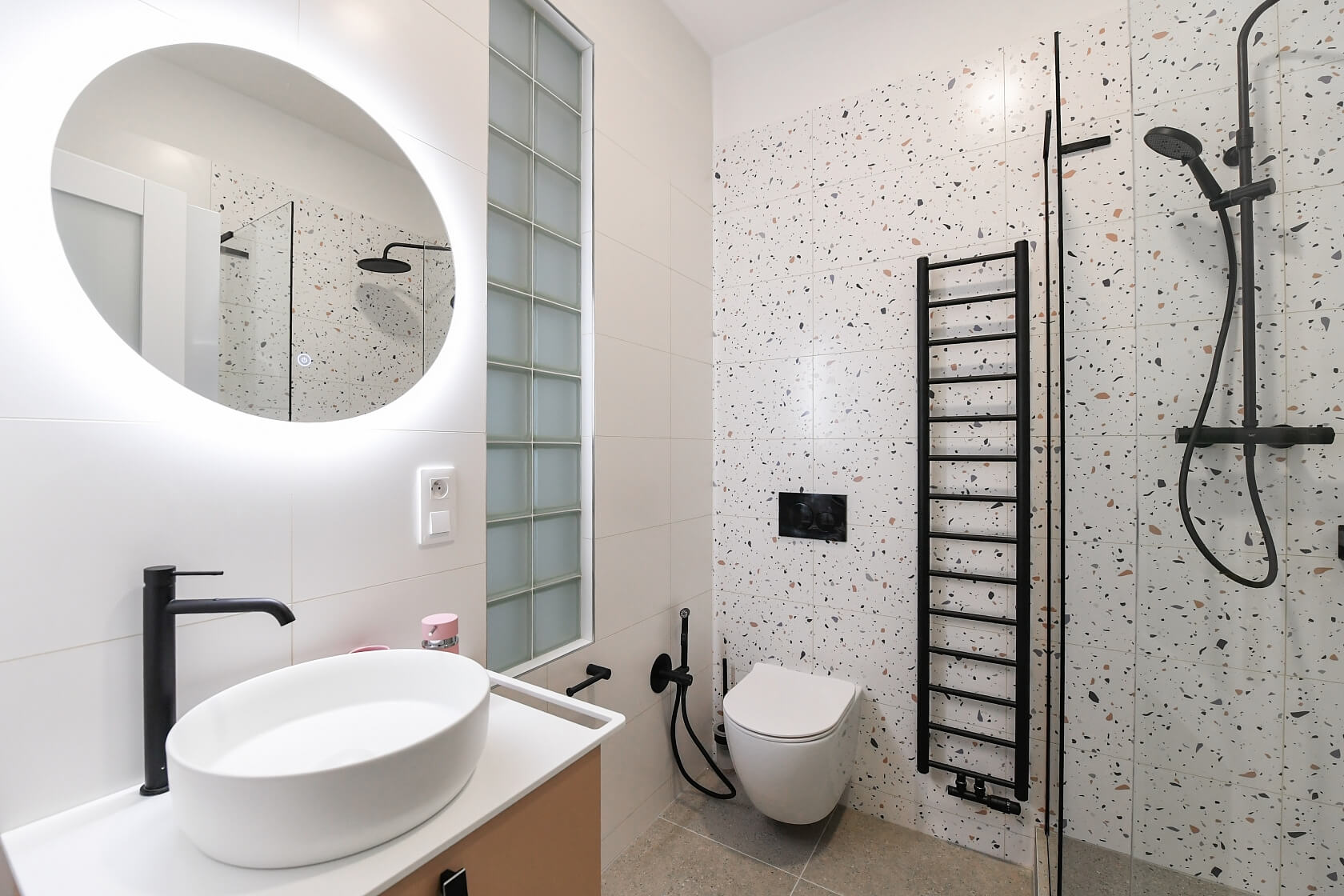 Roháčova, Žižkov - Prague 3 | Rent, Apartment One-bedroom (2+kk), 51 m²