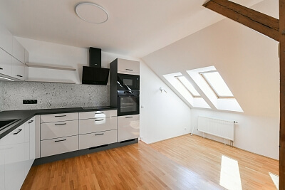 Bělehradská, Nusle - Praha 4 | Pronájem, Byt 2+kk, 74 m²