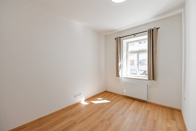 Plzeňská, Košíře - Praha 5 | Pronájem, Byt 2+kk, 45 m²