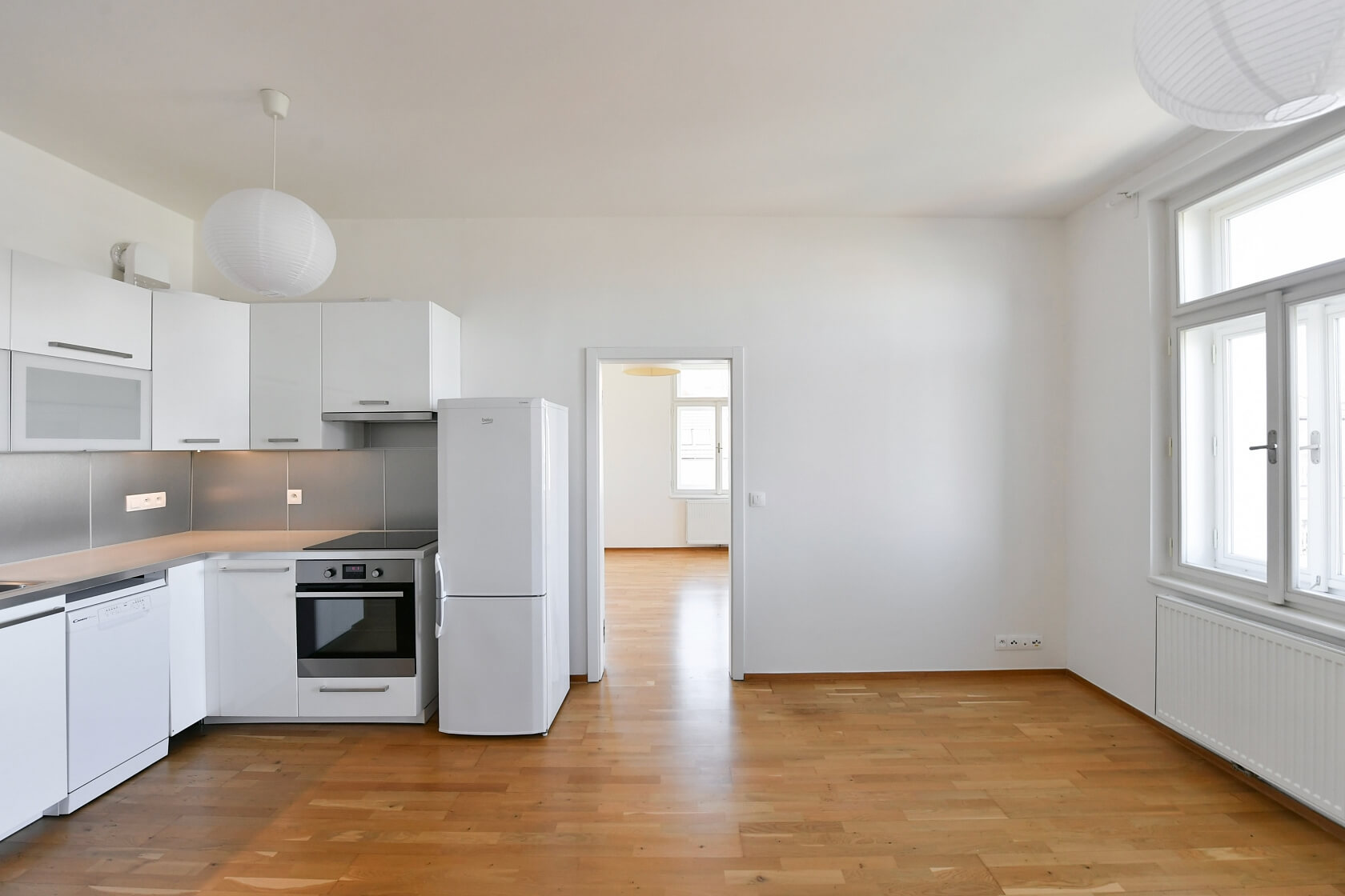 Žižkovo náměstí, Žižkov - Prague 3 | Rent, Apartment One-bedroom (2+kk), 61 m²