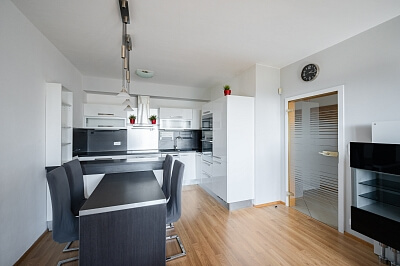 Radouňova, Stodůlky - Prague 5 | Sale, Apartment One-bedroom (2+kk), 63 m²