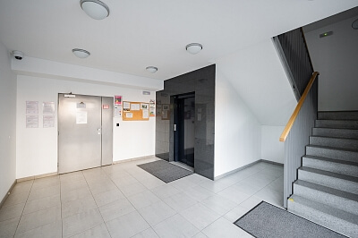 Na Prosecké vyhlídce, Prosek - Prague 9 | Sale, Apartment One-bedroom (2+kk), 58 m²