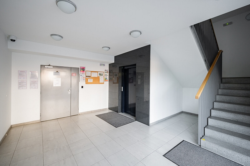 Na Prosecké vyhlídce, Prosek - Prague 9 | Sale, Apartment One-bedroom (2+kk), 58 m²