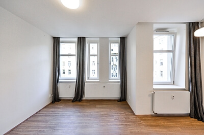 Lucemburská, Vinohrady - Praha 3 | Pronájem, Byt 1+kk, 30 m²