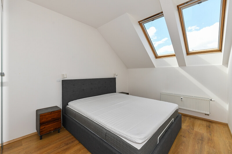 Žerotínova, Žižkov - Prague 3 | Sale, Apartment Three-bedroom (4+kk), 140 m²