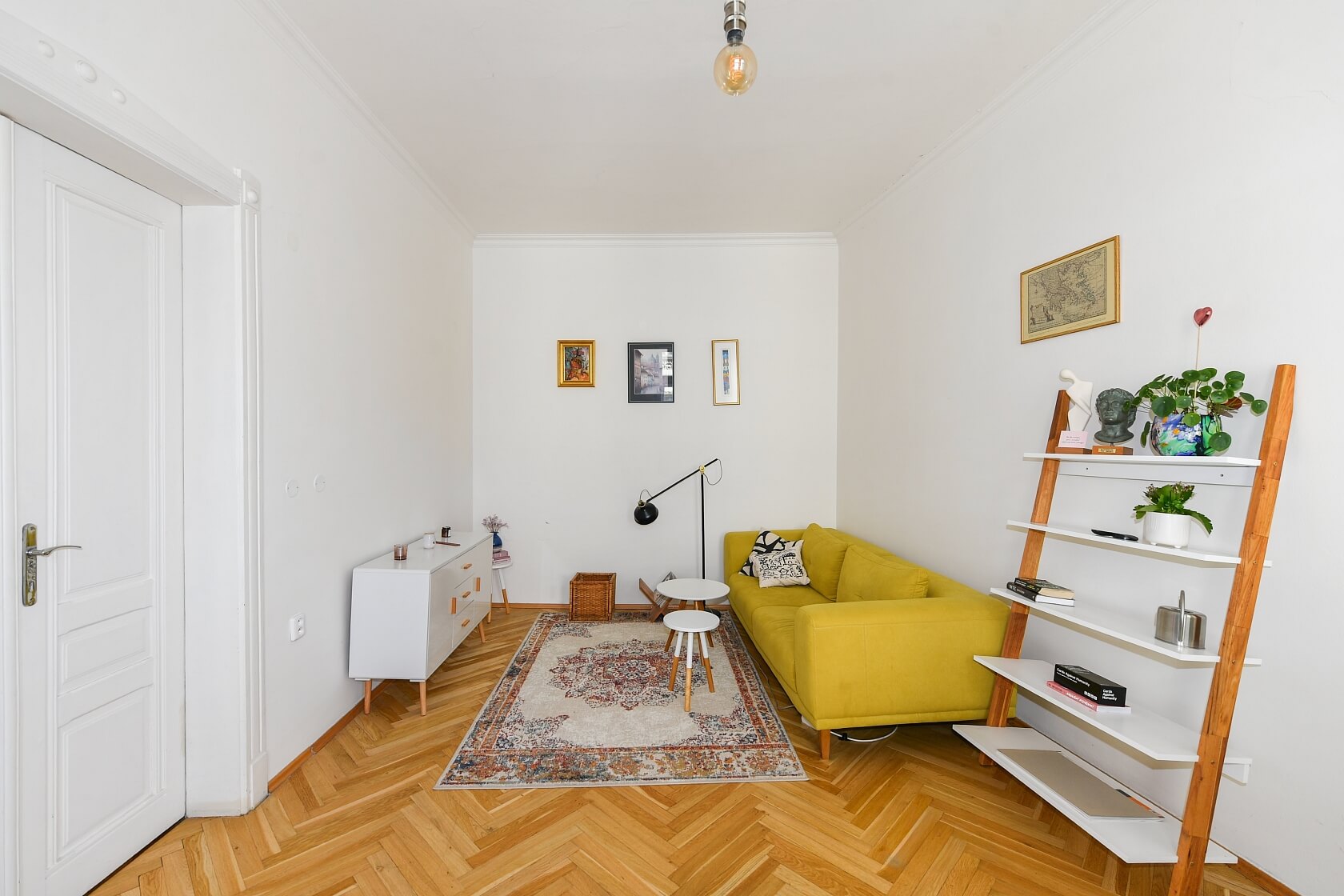 Kodaňská, Vršovice - Prague 10 | Rent, Apartment One-bedroom (2+1), 75 m²