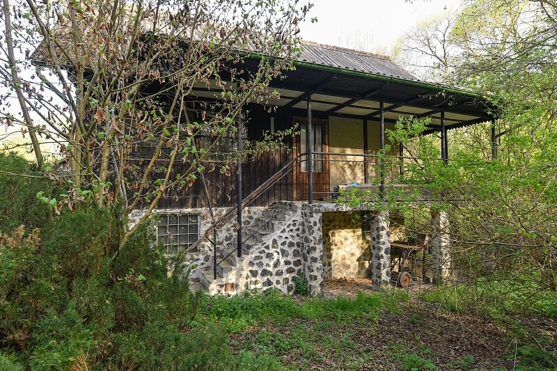 Bratřínov - Praha-západ | Prodej, Pozemek 4+kk, 900 m²
