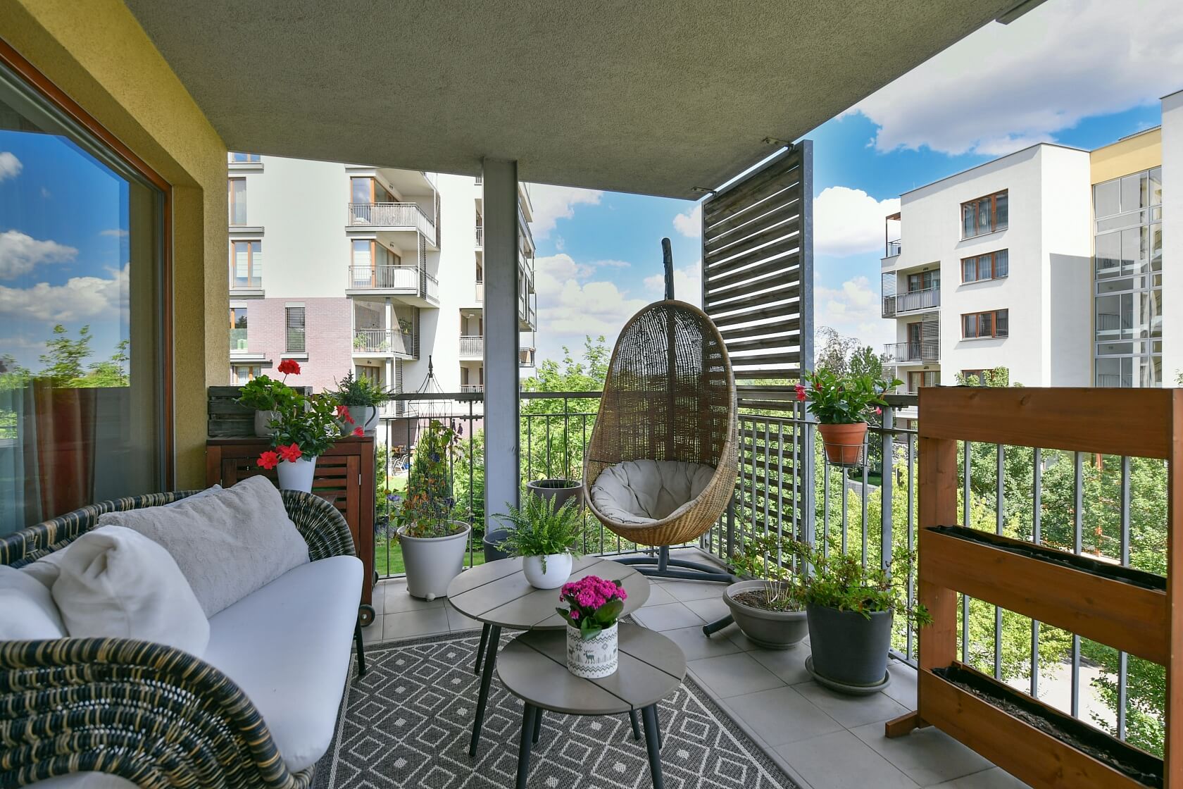 V Třešňovce, Hrdlořezy - Praha 9 | Pronájem, Byt 2+kk, 66 m²