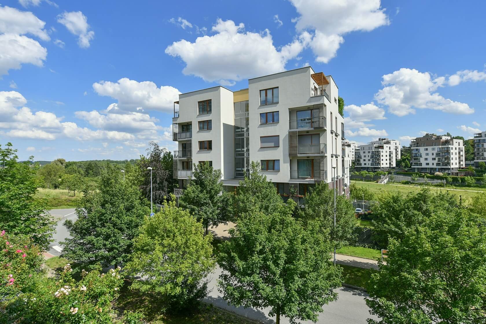 V Třešňovce, Hrdlořezy - Praha 9 | Pronájem, Byt 2+kk, 66 m²