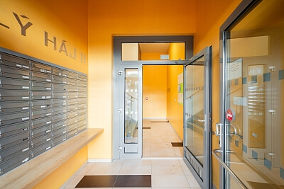 Kryšpínova, Dolní Měcholupy - Praha 10 | Pronájem, Byt 2+kk, 57 m²