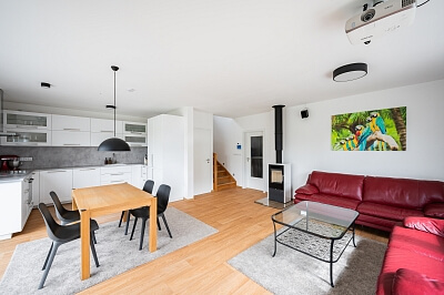 Husova, Horoměřice - Praha-západ | Rent, House Four-bedroom (5+kk), 137 m²