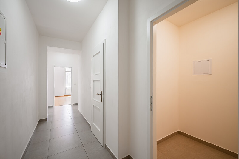 Svornosti, Smíchov - Prague 5 | Sale, Apartment One-bedroom (2+kk), 74 m²