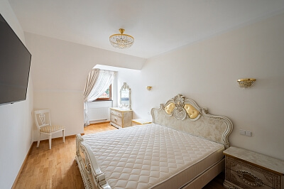 Divadelní náměstí, Karlovy Vary - Karlovy Vary | Sale, Apartment Two-bedroom (3+kk), 137 m²