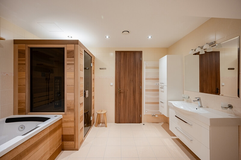 Divadelní náměstí, Karlovy Vary - Karlovy Vary | Prodej, Byt 3+kk, 137 m²