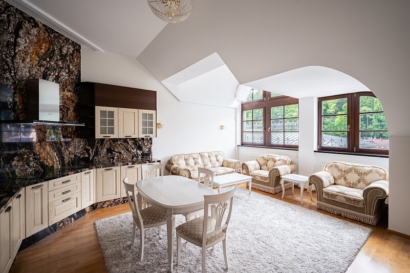 Divadelní náměstí, Karlovy Vary - Karlovy Vary | Prodej, Byt 3+kk, 137 m²