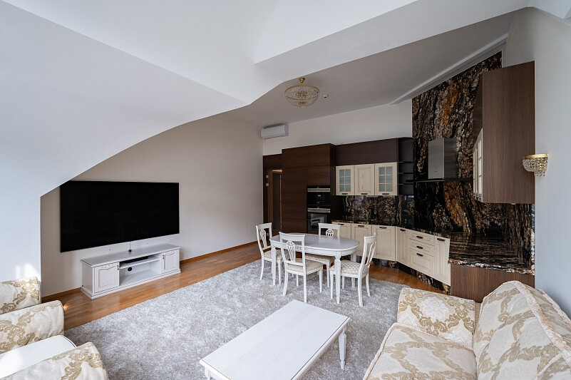 Divadelní náměstí, Karlovy Vary - Karlovy Vary | Prodej, Byt 3+kk, 137 m²