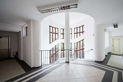 Divadelní náměstí, Karlovy Vary - Karlovy Vary | Sale, Apartment Two-bedroom (3+kk), 137 m²