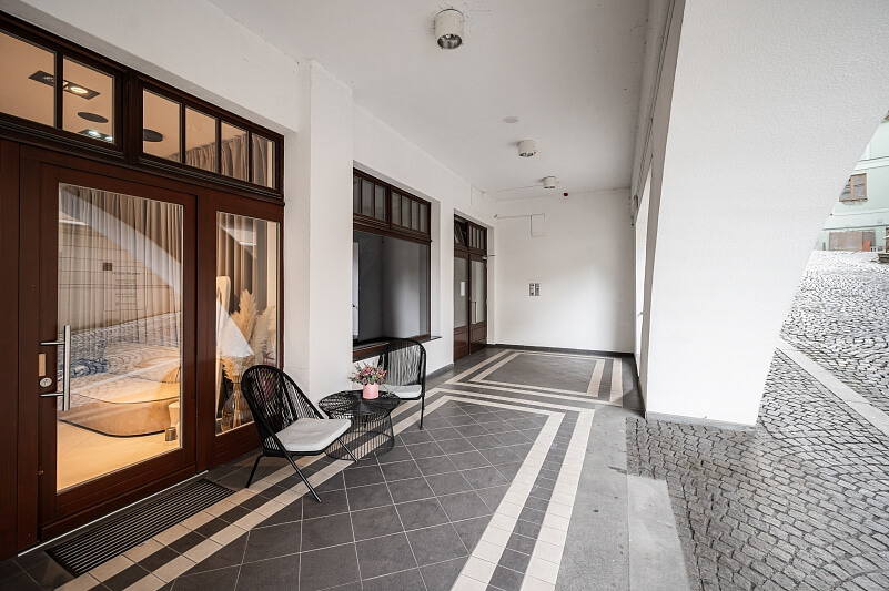 Divadelní náměstí, Karlovy Vary - Karlovy Vary | Sale, Apartment Two-bedroom (3+kk), 137 m²