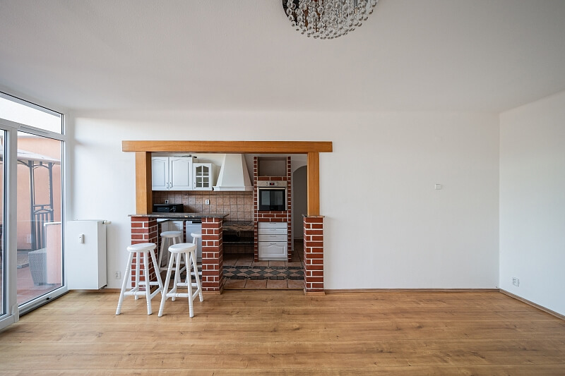 Mošnova, Smíchov - Prague 5 | Sale, Apartment Three-bedroom (4+kk), 184 m²