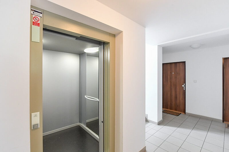 Spálená, Karlovy Vary - Karlovy Vary | Sale, Apartment Studio (1+1), 53 m²