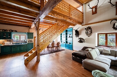 Malý Hrzín, Stráž nad Ohří - Karlovy Vary | Sale, House Two-bedroom (3+kk), 331 m²