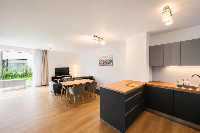 Holečkova, Smíchov - Praha 5 | Prodej, Byt 2+kk, 80 m²