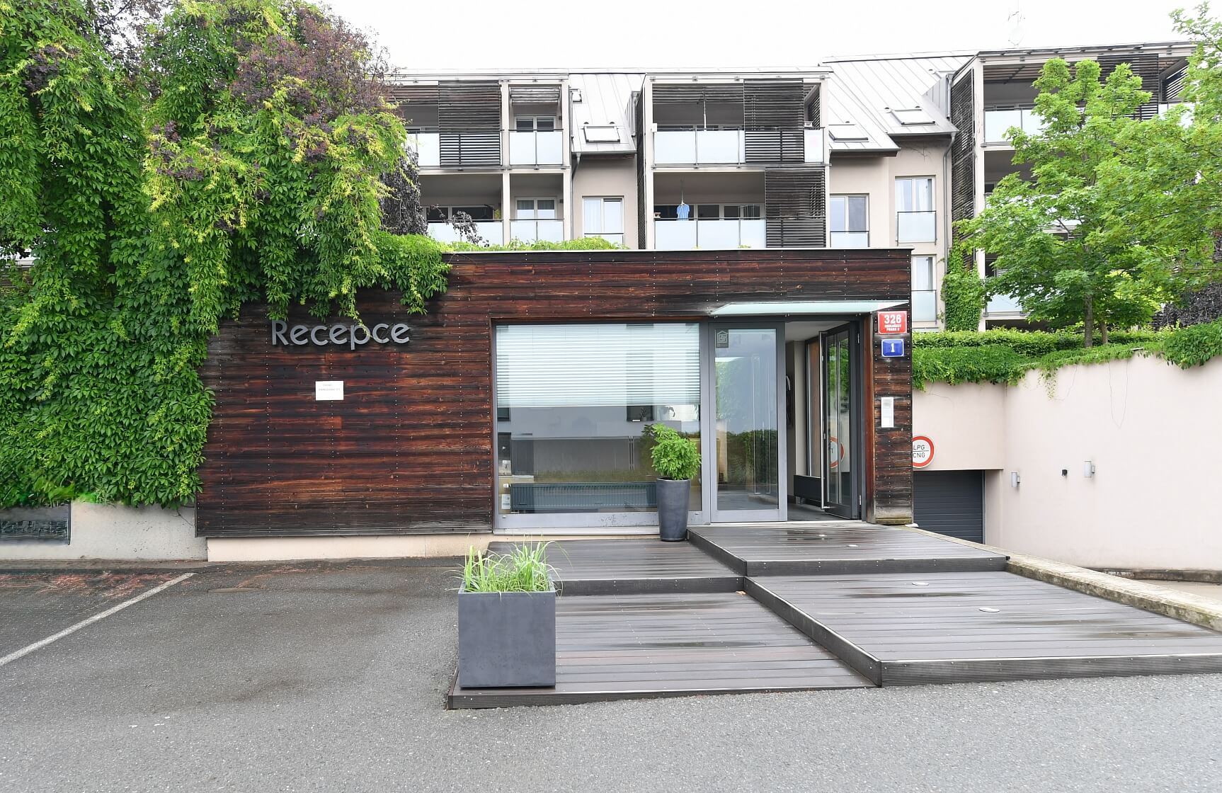 Mezilehlá, Hrdlořezy - Praha 9 | Pronájem, Byt 2+kk, 103 m²