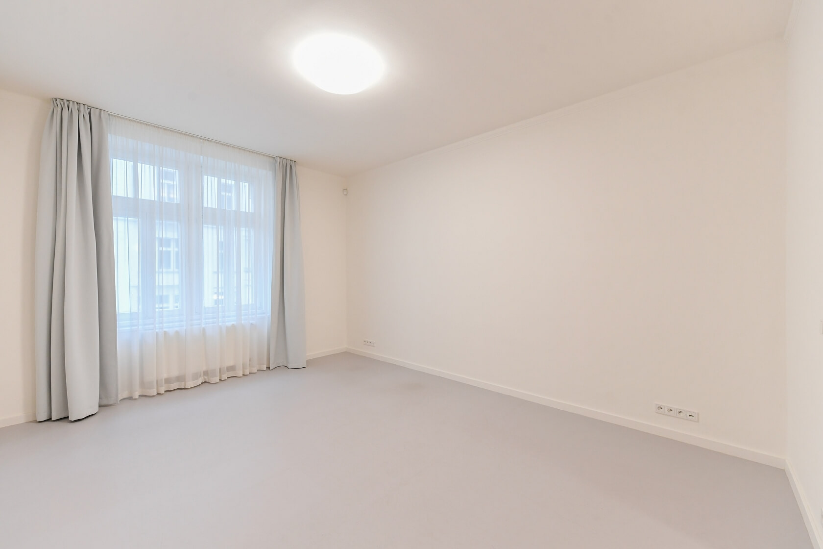 Janáčkovo nábřeží, Smíchov - Prague 5 | Rent, Apartment Two-bedroom (3+1), 100 m²