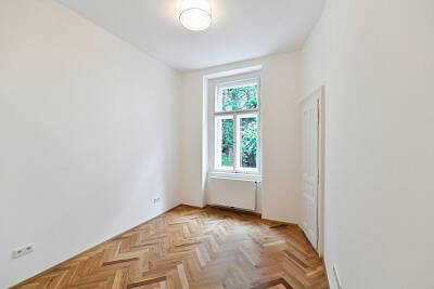 U Havlíčkových sadů, Vinohrady - Prague 2 | Rent, Apartment One-bedroom (2+kk), 48 m²