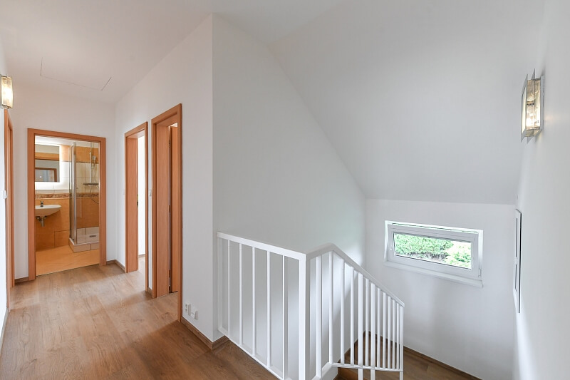 Kemrova, Satalice - Prague 9 | Rent, House Four-bedroom (5+kk), 147 m²