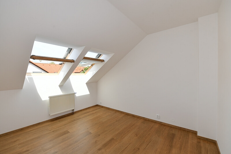 Kemrova, Satalice - Praha 9 | Pronájem, Rodinný dům 5+kk, 147 m²