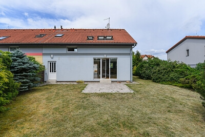 Kemrova, Satalice - Praha 9 | Pronájem, Rodinný dům 5+kk, 147 m²