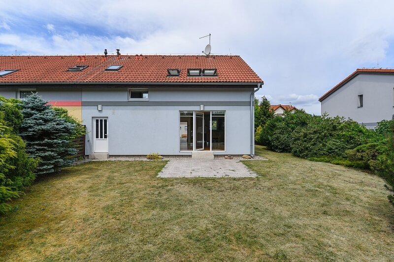 Kemrova, Satalice - Prague 9 | Rent, House Four-bedroom (5+kk), 147 m²