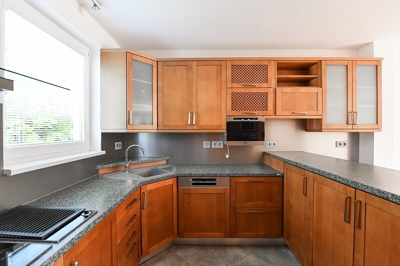 Kemrova, Satalice - Praha 9 | Pronájem, Rodinný dům 5+kk, 147 m²