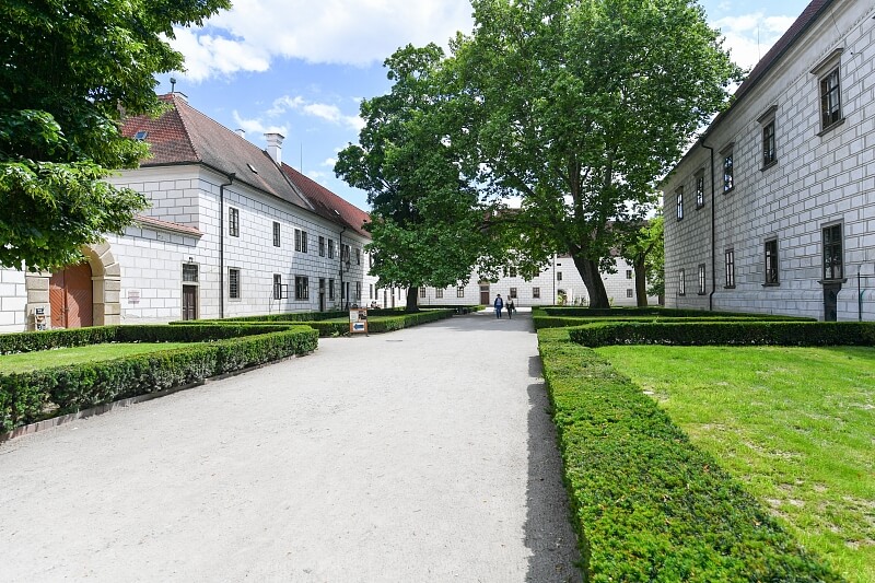 Jiřího Havlise, Třeboň | Sale, Apartment Studio (1+kk), 34 m²