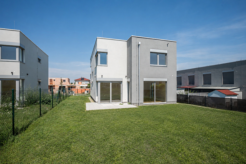 Bronzová, Chýně - Praha-západ | Prodej, Rodinný dům 5+kk, 190 m²