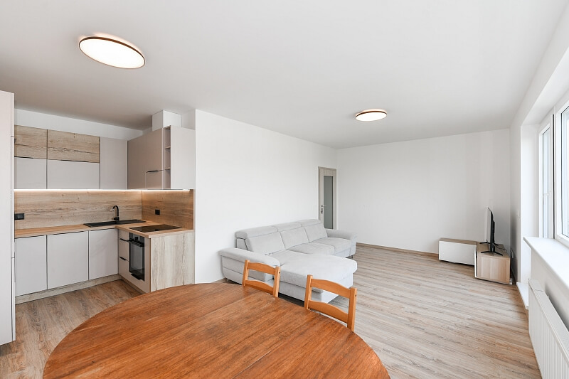 Sedlářova, Kbely - Praha 9 | Pronájem, Byt 2+kk, 70 m²