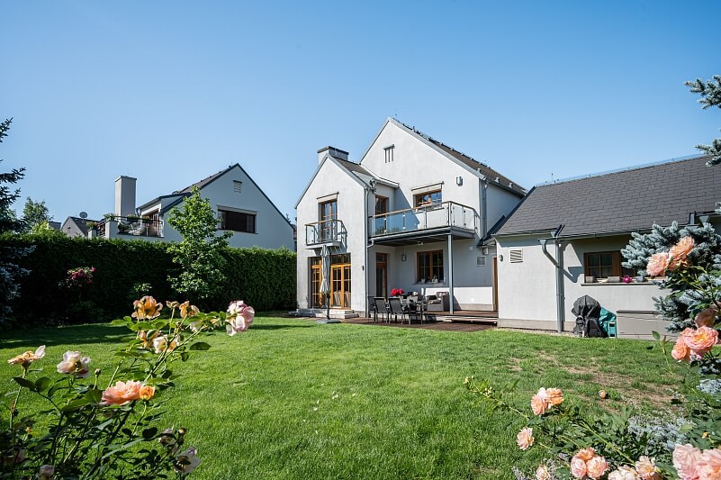 Chotěbuzská, Benice - Prague 10 | Sale, House Four-bedroom (5+kk), 248 m²
