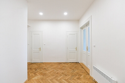Janáčkovo nábřeží, Smíchov - Prague 5 | Rent, Apartment Studio (1+1), 70 m²