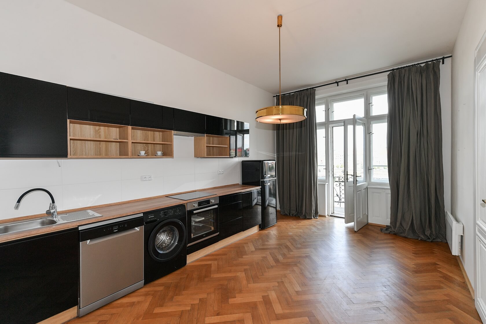 Janáčkovo nábřeží, Smíchov - Prague 5 | Rent, Apartment Studio (1+1), 70 m²