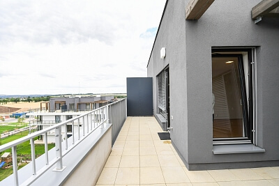 K Beranovu, Dolní Chabry - Praha 8 | Pronájem, Byt 2+kk, 72 m²