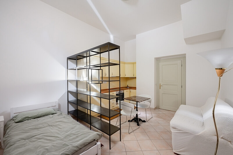 Italská, Vinohrady - Prague 2 | Rent, Apartment Studio (1+kk), 41 m²