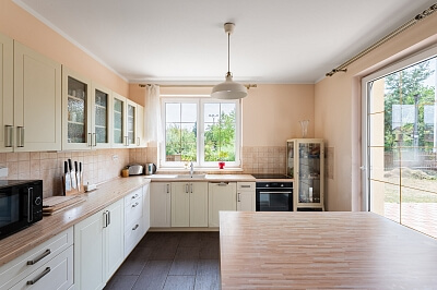 U Lesíka, Nová Ves - Praha-východ | Sale, House Four-bedroom (5+kk), 236 m²