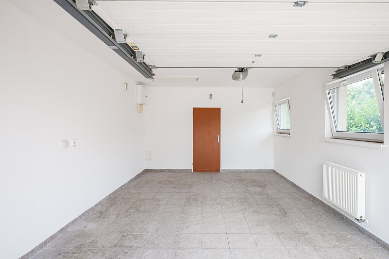 U Lesíka, Nová Ves - Praha-východ | Sale, House Four-bedroom (5+kk), 236 m²