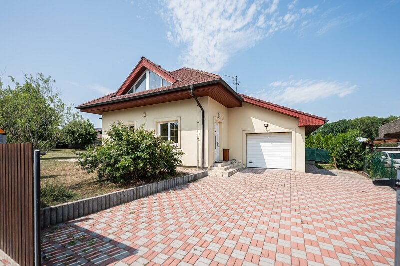 U Lesíka, Nová Ves - Praha-východ | Prodej, Rodinný dům 5+kk, 236 m²